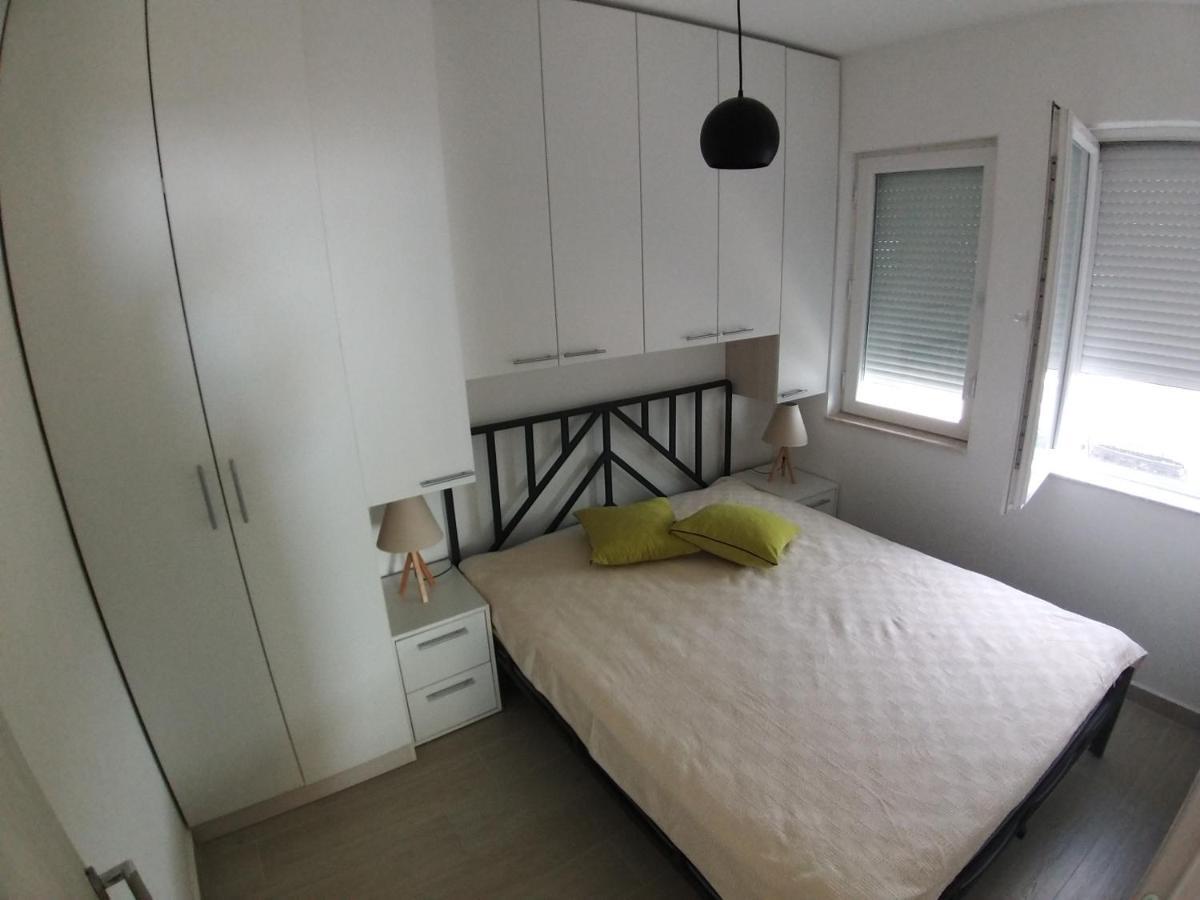 Apartman Dajoda 1 Bijela Dış mekan fotoğraf