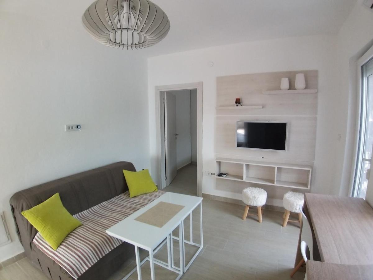Apartman Dajoda 1 Bijela Dış mekan fotoğraf